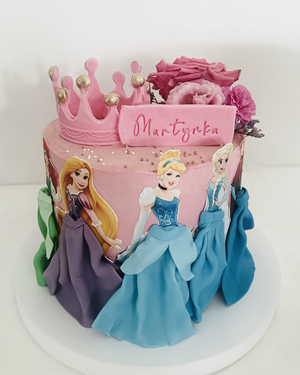 Tort z księżniczkami